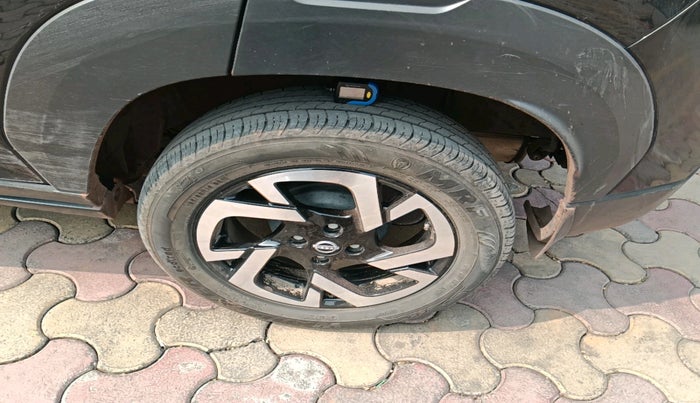 2024 Nissan MAGNITE XV MT, Petrol, Manual, 10,454 km, tyre