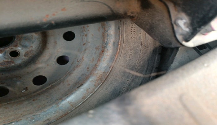 2018 Maruti Wagon R 1.0 LXI CNG, Petrol, Manual, 66,369 km, tyre