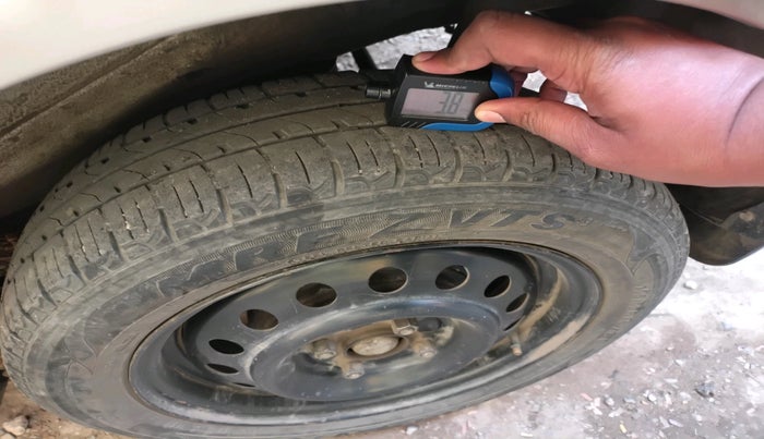 2015 Maruti Wagon R 1.0 VXI, Petrol, Manual, 61,535 km, tyre