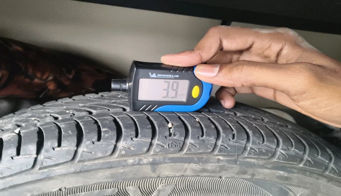 2018 Maruti Celerio VXI CNG, CNG, Manual, 63,800 km, tyre