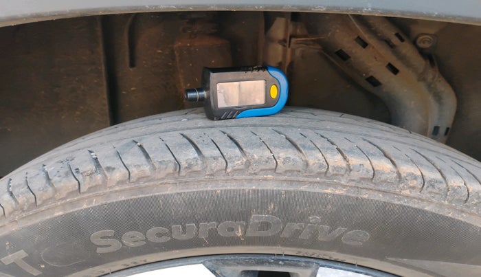 2024 Nissan MAGNITE XV Premium AMT, Petrol, Automatic, 53,167 km, tyre