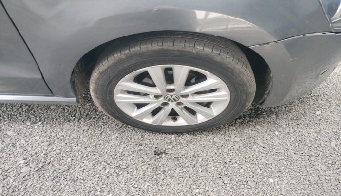 2012 Volkswagen Polo HIGHLINE DIESEL, Diesel, Manual, 1,09,656 km, tyre