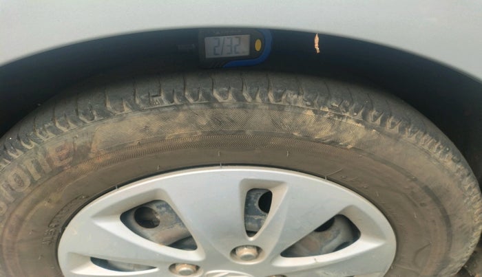 2011 Hyundai i10 MAGNA 1.2, Petrol, Manual, 39,379 km, tyre