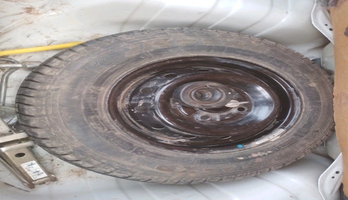 2017 Maruti Alto 800 LXI, Petrol, Manual, 30,878 km, tyre