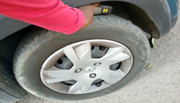 2021 Renault Kwid RXL 1.0 AMT, Petrol, Automatic, 29,786 km, tyre