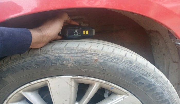 2015 Maruti Swift ZXI, Petrol, Manual, 58,026 km, tyre