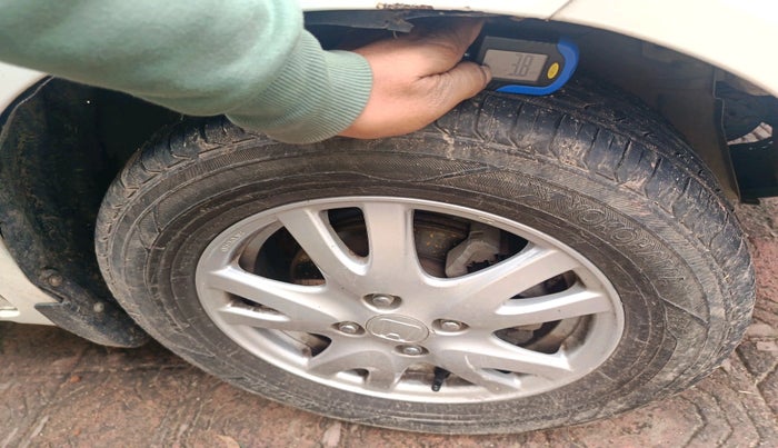 2013 Honda Brio V MT, Petrol, Manual, 83,134 km, tyre