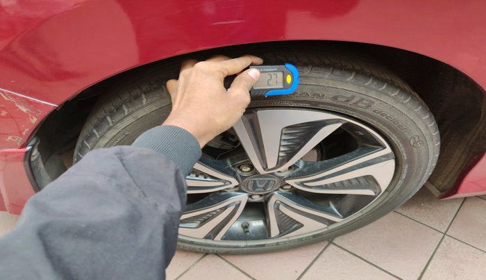 2019 Honda Civic 1.8L I-VTEC ZX CVT, Petrol, Automatic, 31,508 km, tyre