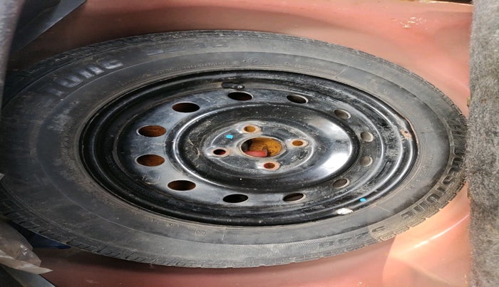 2012 Maruti Swift VDI, Diesel, Manual, 1,02,563 km, tyre