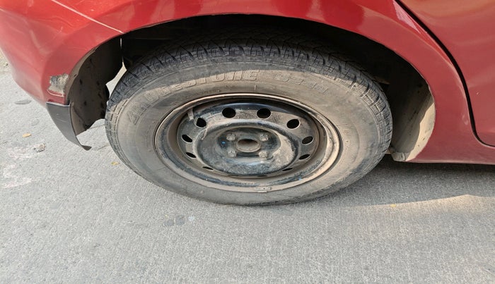 2012 Maruti Swift VDI, Diesel, Manual, 1,02,563 km, tyre