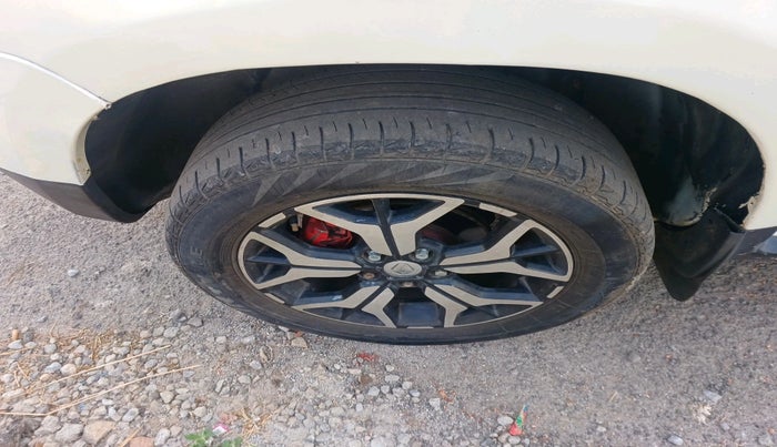 2015 Renault Duster 110 PS RXZ DIESEL, Diesel, Manual, 95,000 km, tyre