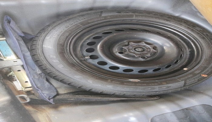 2015 Hyundai Grand i10 SPORTZ 1.2 KAPPA VTVT, Petrol, Manual, 55,990 km, tyre