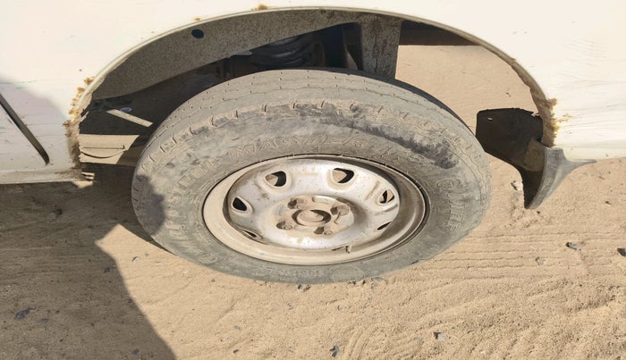 2019 Maruti Eeco 5 STR WITH A/C+HTR, Petrol, Manual, 1,81,757 km, tyre