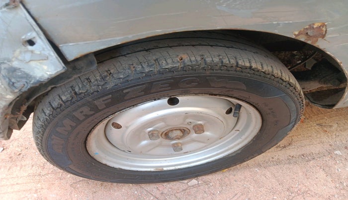 2011 Tata Nano LX, Petrol, Manual, 60,766 km, tyre