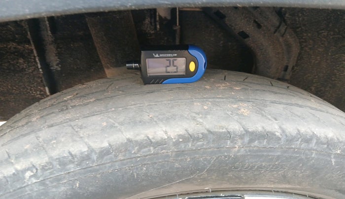 2022 Nissan MAGNITE XL, Petrol, Manual, 55,862 km, tyre