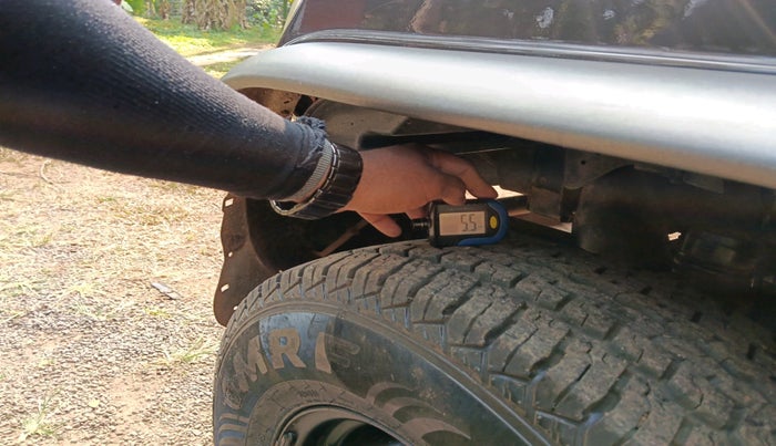 2013 Mahindra Bolero Camper 2WD Power Steering, Diesel, Manual, 1,04,790 km, tyre