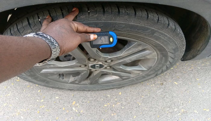 2021 KIA SELTOS HTX 1.5 PETROL, Petrol, Manual, 64,621 km, tyre