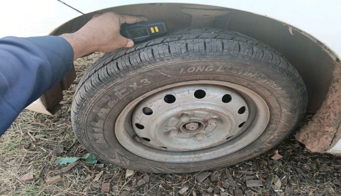 2015 Maruti Wagon R 1.0 LXI CNG, Petrol, Manual, 1,06,602 km, tyre