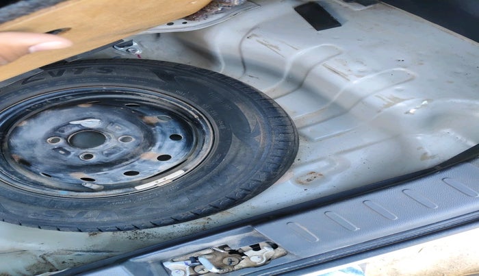 2018 Maruti Alto 800 LXI, Petrol, Manual, 92,636 km, tyre