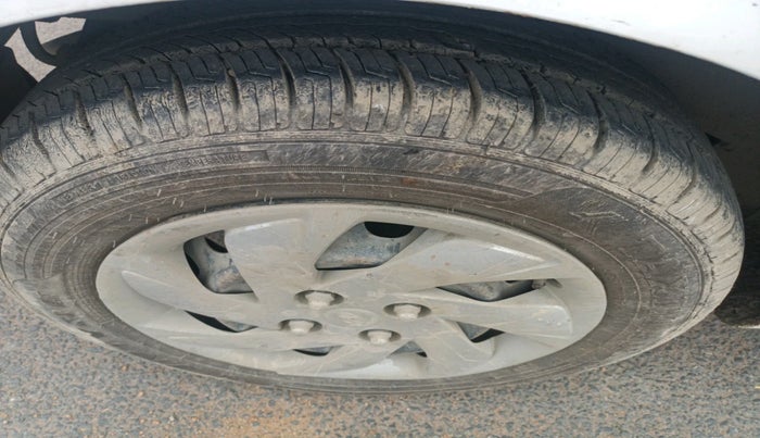 2019 Hyundai NEW SANTRO SPORTZ CNG, CNG, Manual, 1,51,919 km, tyre