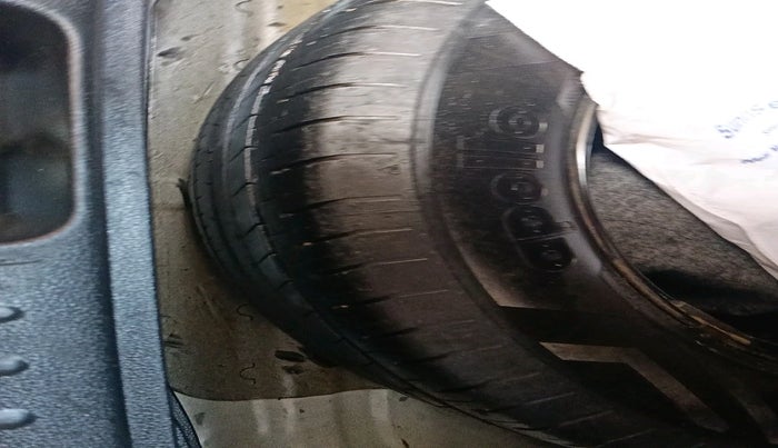 2021 Hyundai Creta EX 1.5 DIESEL, Diesel, Manual, 1,12,474 km, tyre