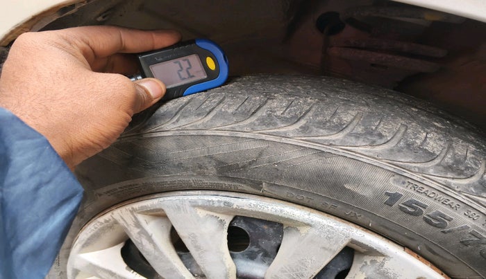 2011 Maruti Wagon R 1.0 VXI, Petrol, Manual, 60,241 km, tyre