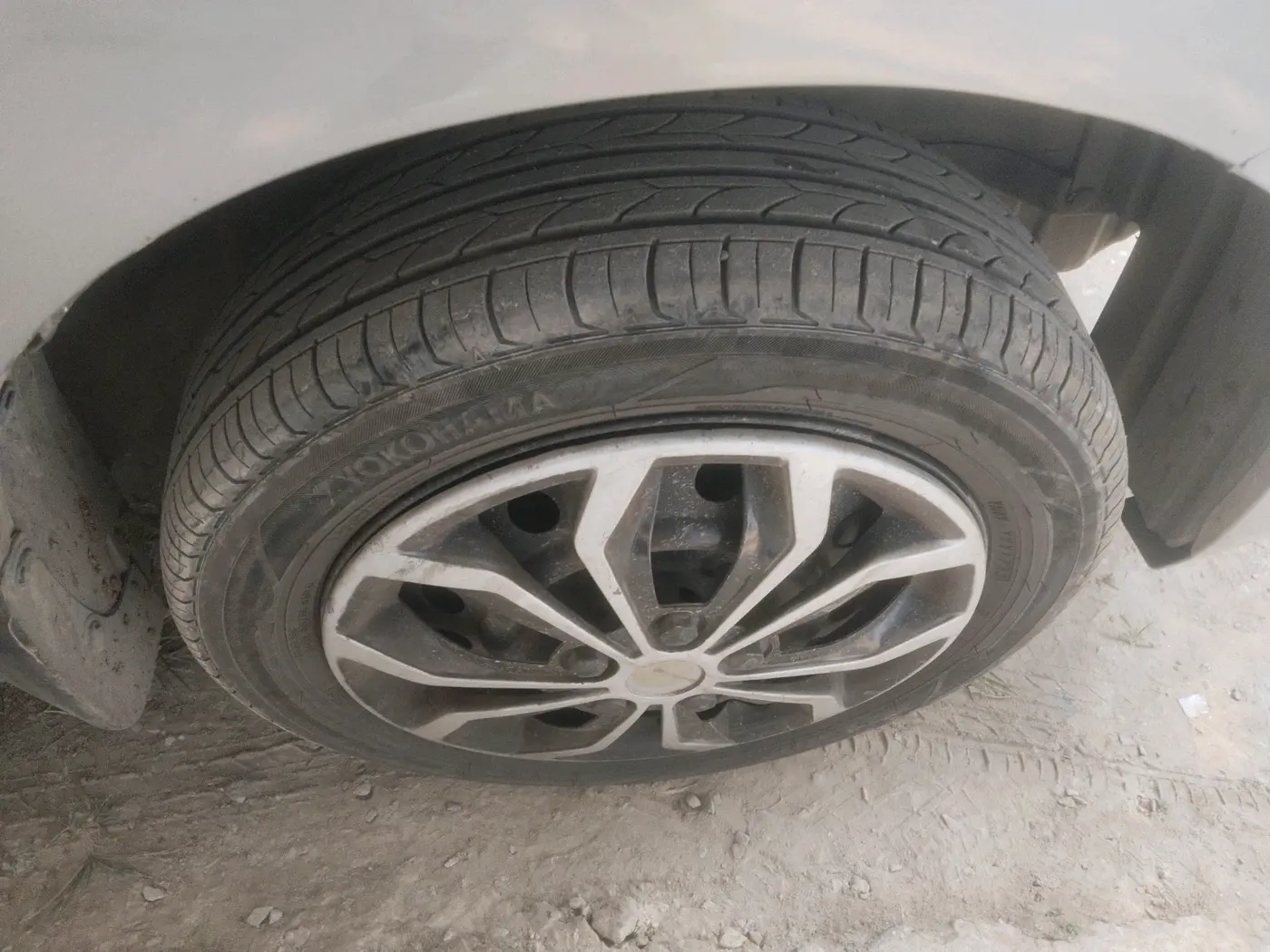 2018 Maruti Wagon R 1.0 VXI, Petrol, Manual, 62,881 km, tyre