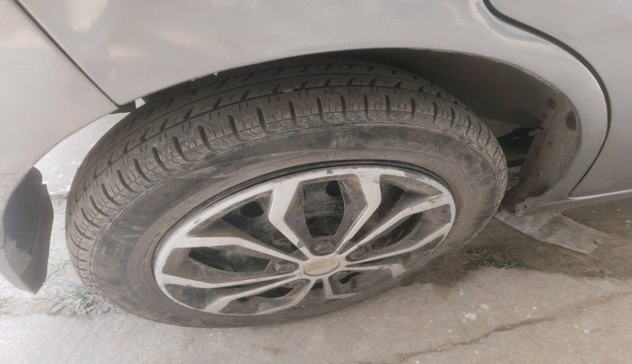 2018 Maruti Wagon R 1.0 VXI, Petrol, Manual, 62,881 km, tyre