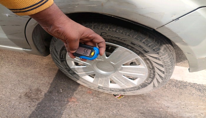 2011 Ford Figo EXI 1.2 PETROL, Petrol, Manual, 1,10,228 km, tyre