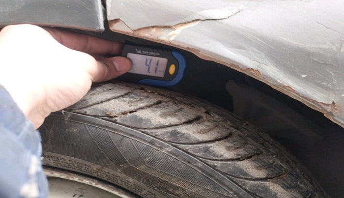 2013 Hyundai Santro Xing GL PLUS, Petrol, Manual, 1,12,385 km, tyre