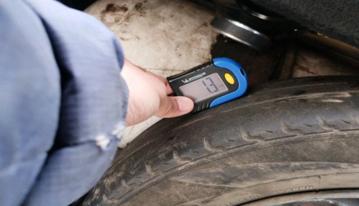 2013 Hyundai Santro Xing GL PLUS, Petrol, Manual, 1,12,385 km, tyre