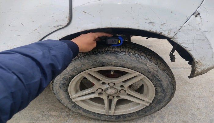 2014 Maruti Alto 800 LXI, Petrol, Manual, 1,05,285 km, tyre