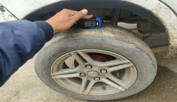 2014 Maruti Alto 800 LXI, Petrol, Manual, 1,05,285 km, tyre