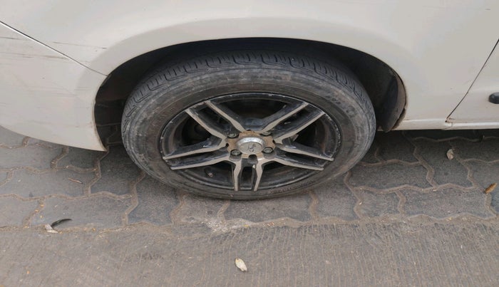 2011 Maruti Alto K10 VXI, CNG, Manual, 1,85,554 km, tyre