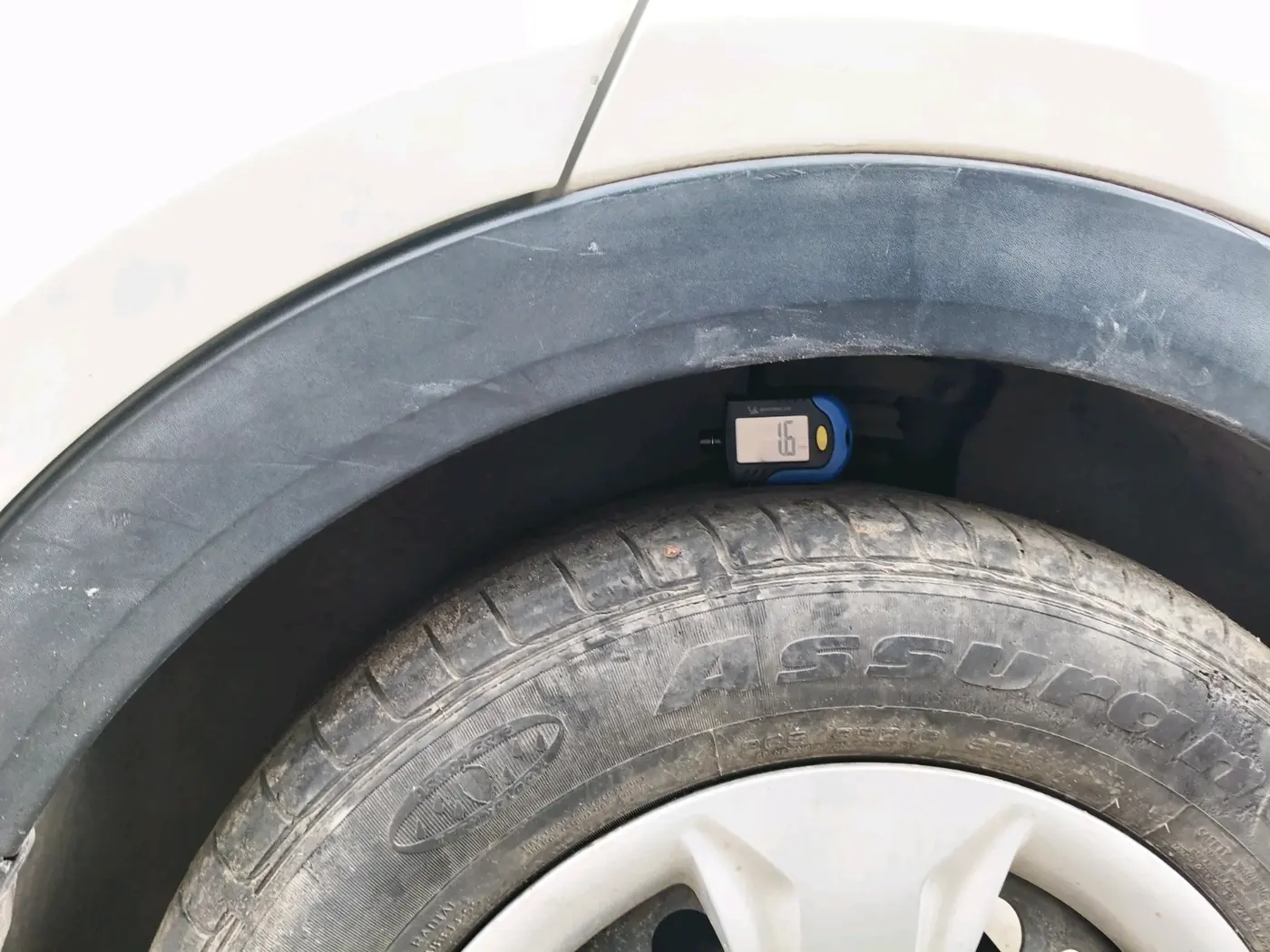 2016 Hyundai Creta E PLUS 1.6 PETROL, CNG, Manual, 65,224 km, tyre