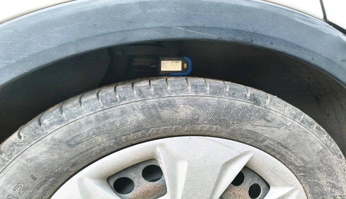 2016 Hyundai Creta E PLUS 1.6 PETROL, Petrol, Manual, 65,224 km, tyre