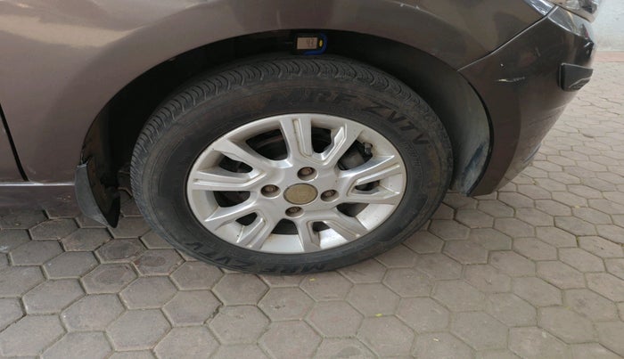 2018 Tata Tiago XZA PETROL, Petrol, Automatic, 78,044 km, tyre