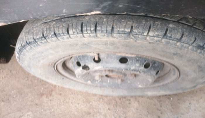 2014 Maruti Alto 800 LXI, Petrol, Manual, 1,07,273 km, tyre