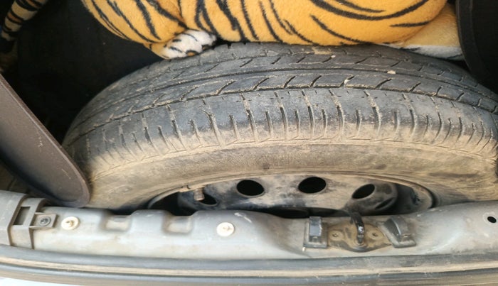 2011 Hyundai i10 SPORTZ 1.2, Petrol, Manual, 40,198 km, tyre