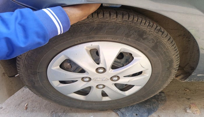 2011 Hyundai i10 SPORTZ 1.2, Petrol, Manual, 40,198 km, tyre