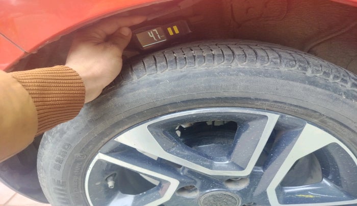 2021 Tata Tiago XZ PLUS DUAL TONE PETROL, Petrol, Manual, 42,328 km, tyre