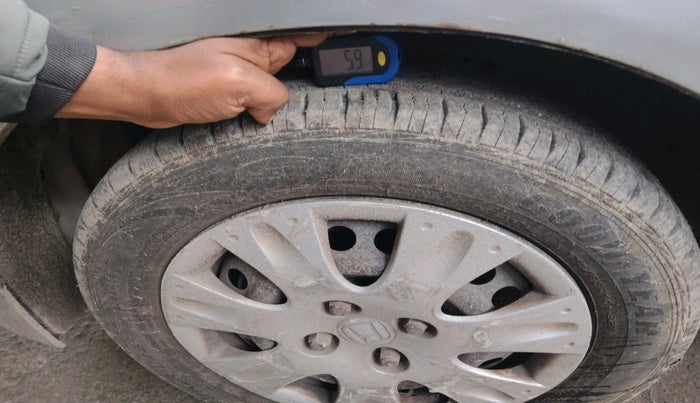 2013 Honda Brio S MT, Petrol, Manual, 72,832 km, tyre