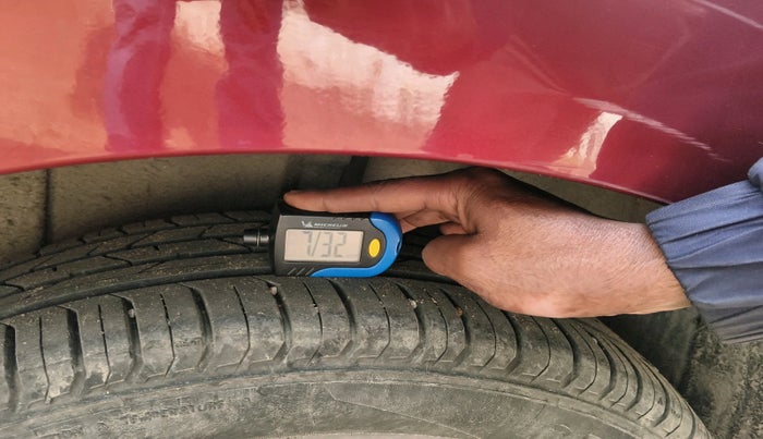 2023 Volkswagen VIRTUS TOPLINE TSI 1.0 AT, Petrol, Automatic, 14,814 km, tyre