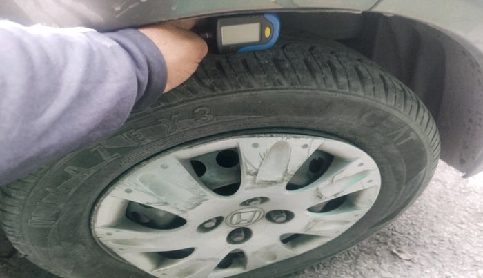 2016 Honda Amaze 1.2L I-VTEC S, Petrol, Manual, 92,427 km, tyre