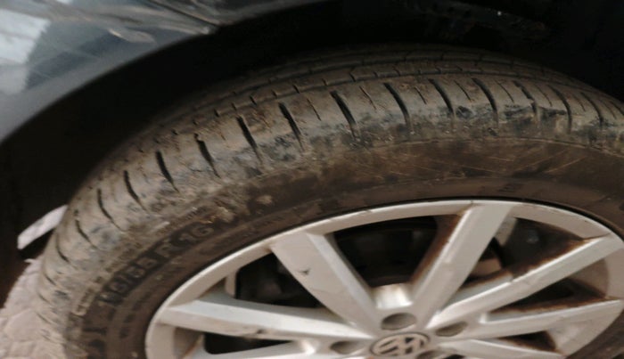 2017 Volkswagen Polo HIGHLINE PLUS 1.5 16 ALLOY, Diesel, Manual, 89,307 km, tyre