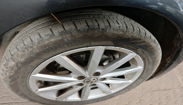 2017 Volkswagen Polo HIGHLINE PLUS 1.5 16 ALLOY, Diesel, Manual, 89,307 km, tyre