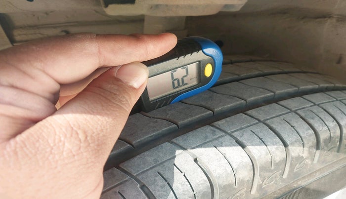 2014 Maruti Swift Dzire ZXI, Petrol, Manual, 95,166 km, tyre