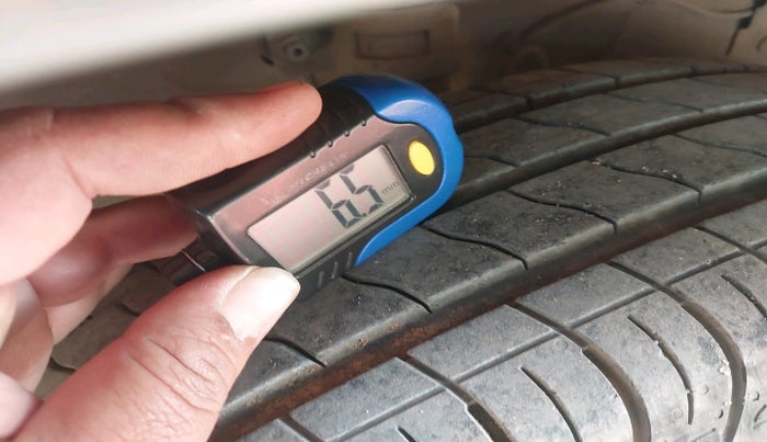 2014 Maruti Swift Dzire ZXI, Petrol, Manual, 95,166 km, tyre