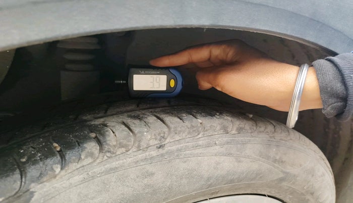 2018 Hyundai Creta E PLUS 1.6 PETROL, Petrol, Manual, 58,313 km, tyre