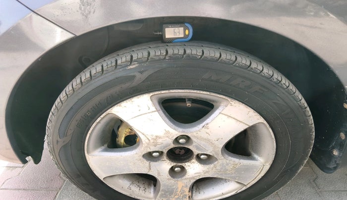 2015 Hyundai Grand i10 SPORTZ 1.1 CRDI, Diesel, Manual, 1,21,169 km, tyre